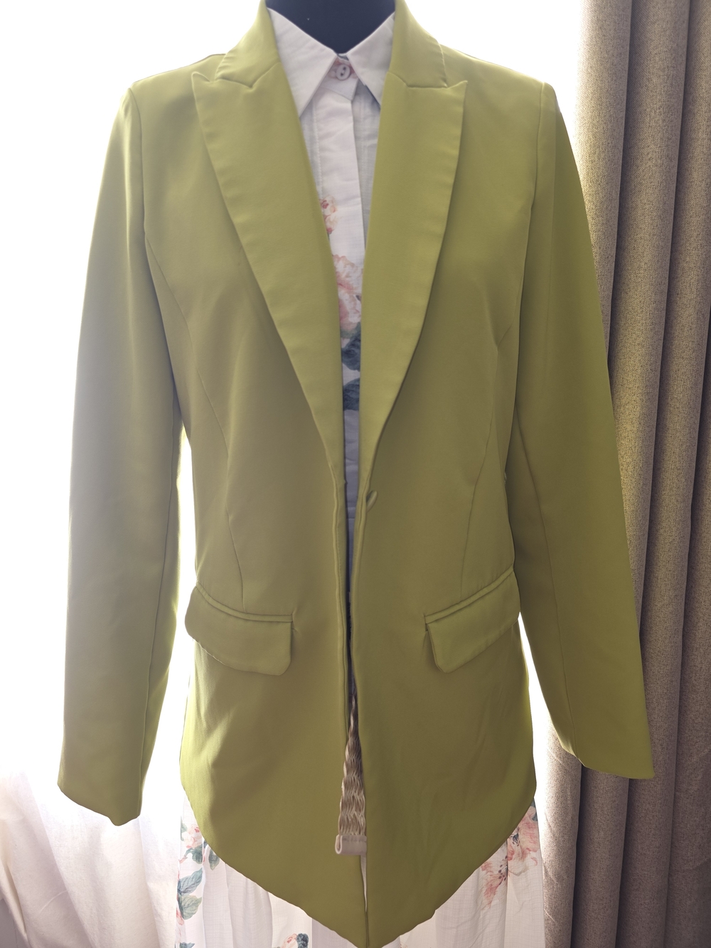 Woman's Olive Green Single-Breasted Blazer